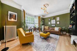 Lounge- click for photo gallery